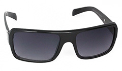 Zwarte zonnebril met metalen detail.
