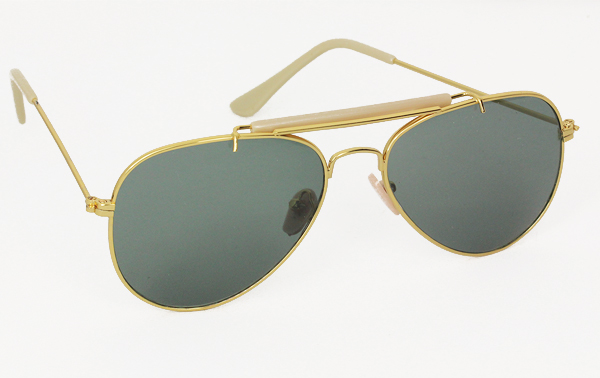 Goudkleurige aviator zonnebril