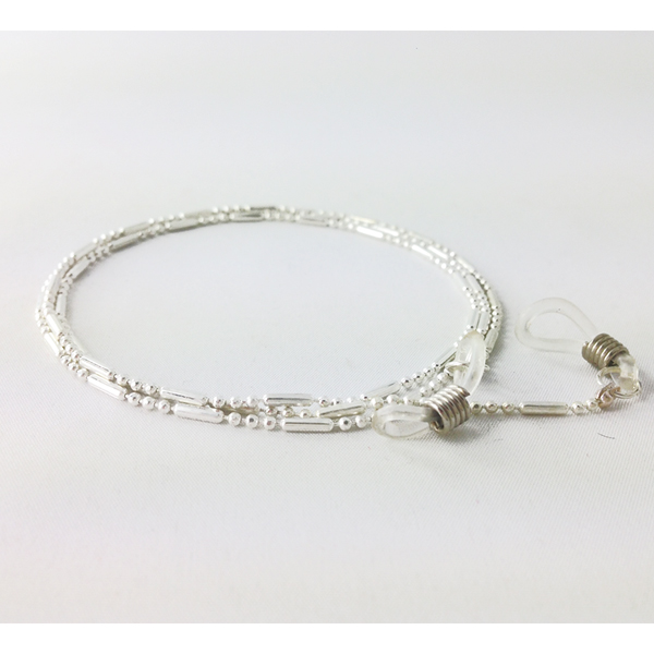 Mooie vrouwelijke brillenketting in zilver.